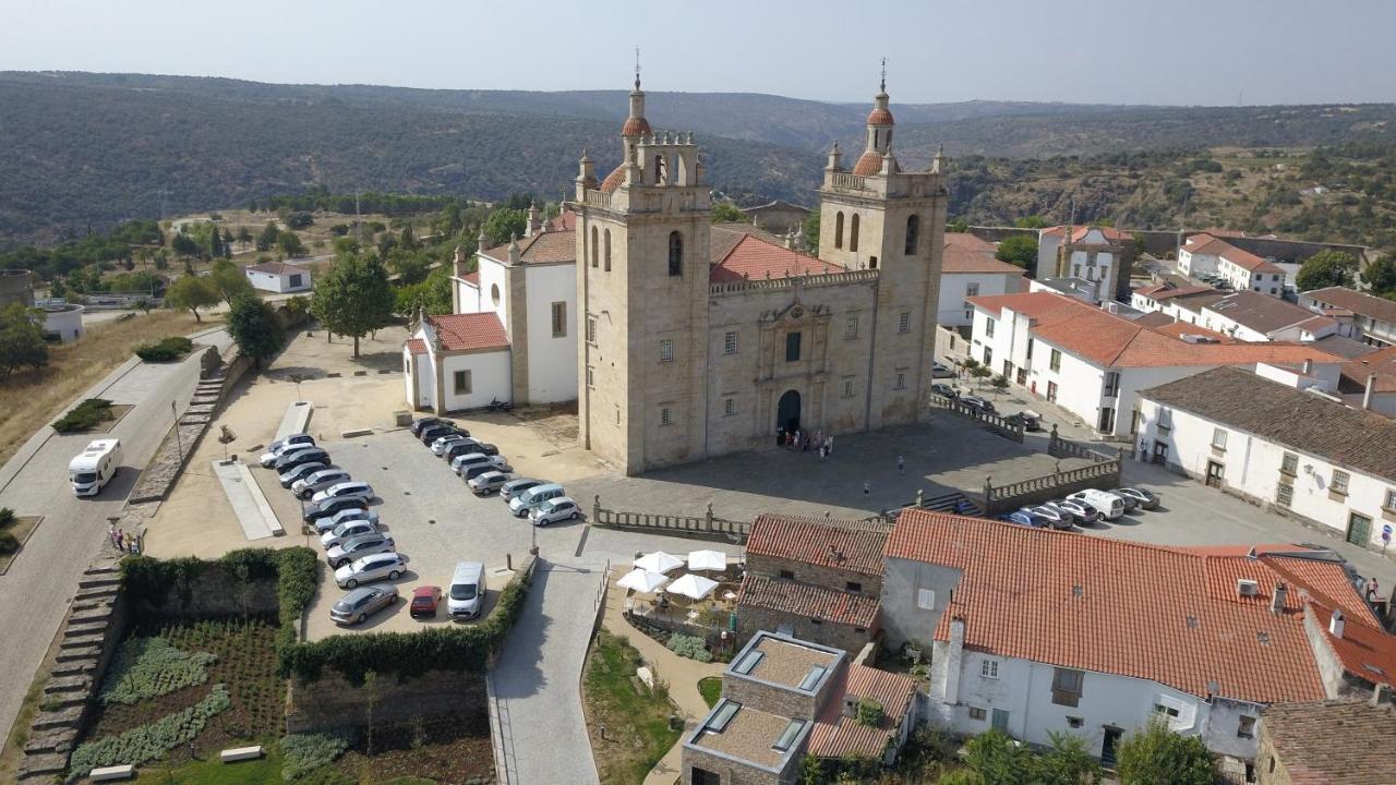 Pensao Vista Bela Hotel Miranda do Douro Luaran gambar