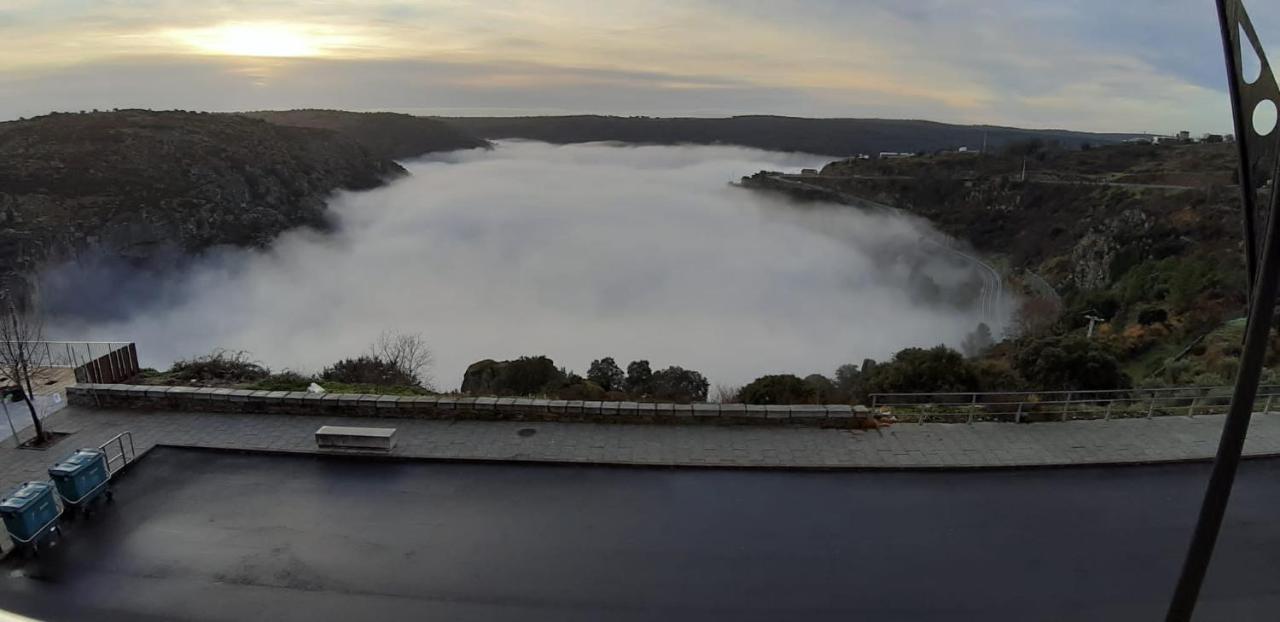Pensao Vista Bela Hotel Miranda do Douro Luaran gambar